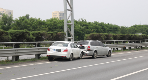 别车交通事故（别车 事故）