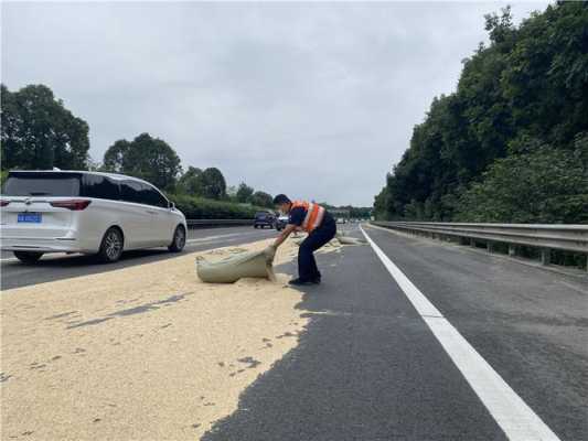 高速路清理障碍要多久完成（高速路垃圾多久清理一次）