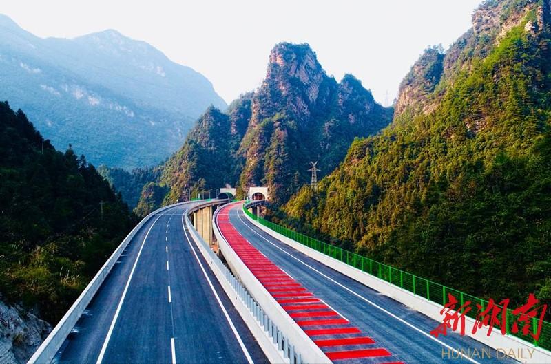 桑植至西乡的高速路（桑植县城至高铁站公路公示）