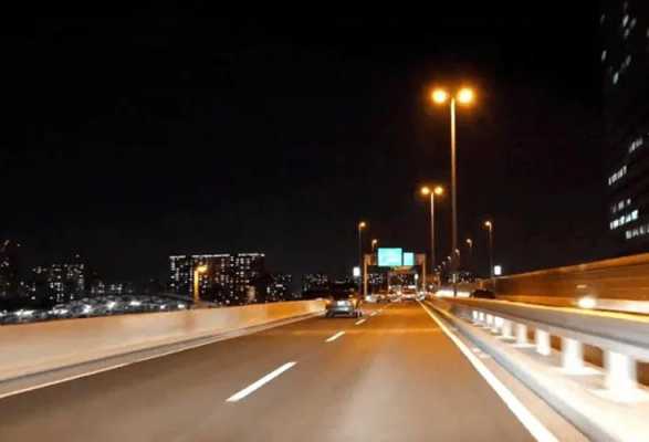 高速路夜景大片图片（高速夜景真实图片）