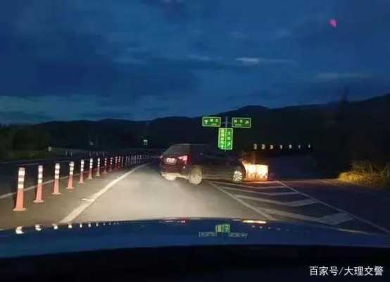 夜间在高速路如何倒车（夜间高速倒车一定被拍到吗）