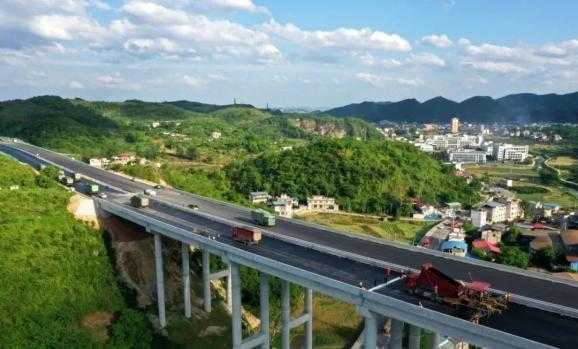 赤峰到贵定高速路（赤峰到贵定高速路况）