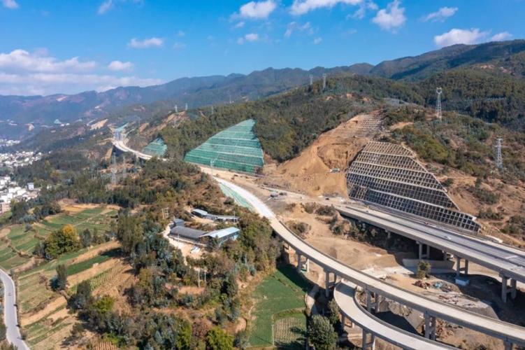 永胜到宁蒗高速路梁场（宁永高速公路永胜段）