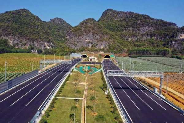 平南高速路修建方案（广西平南在建高速公路）