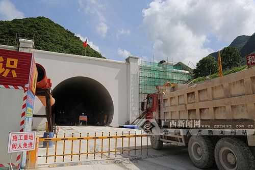 环江县高速路建设（环江县高铁大道工程）