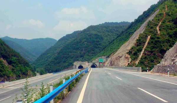 从东北回淅川的高速路（从东北回淅川的高速路况）